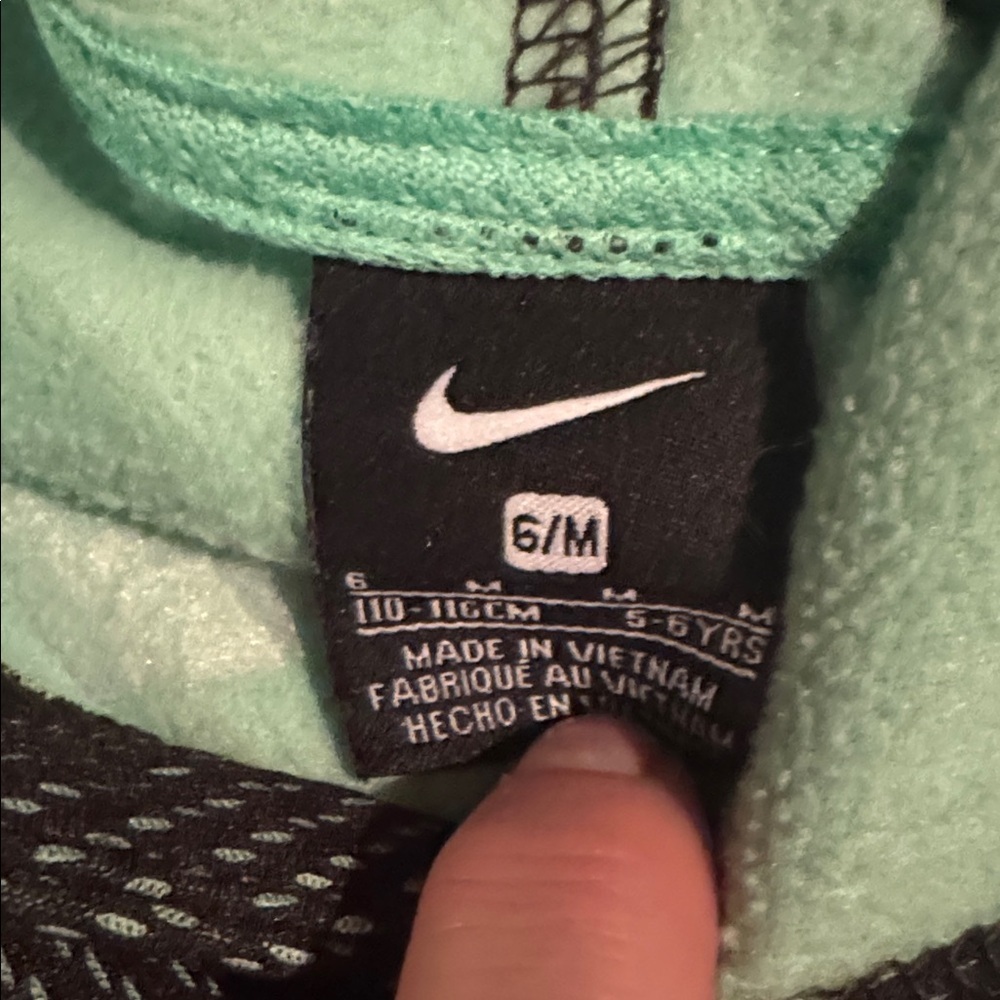 Nike Shirt - Picture 2 of 2